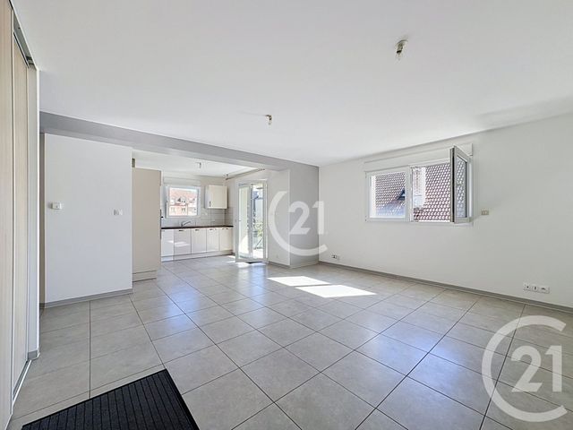 Appartement T4 &agrave; vendre - 4 pi&egrave;ces - 72,08 m2 - Valdoie - 90 - FRANCHE-COMTE