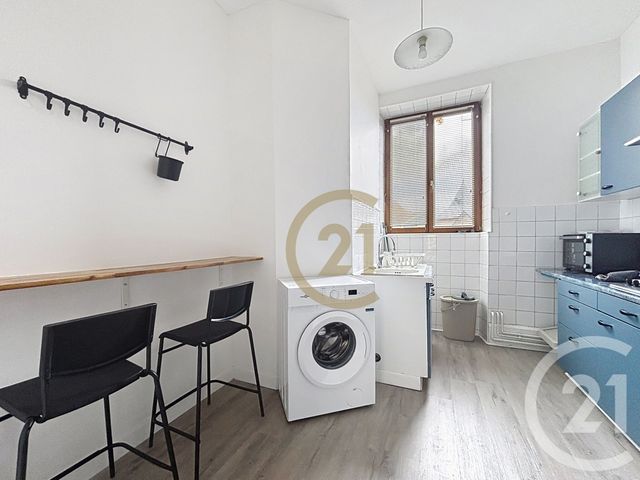 Appartement F3 &agrave; louer - 3 pi&egrave;ces - 64,66 m2 - Belfort - 90 - FRANCHE-COMTE