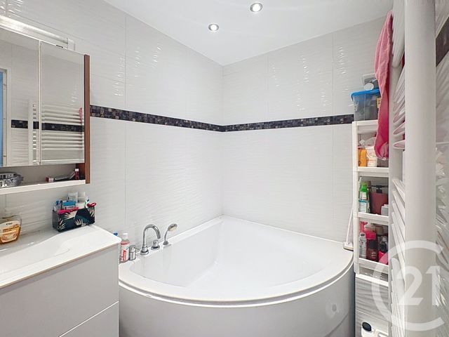 Appartement &agrave; vendre - 5 pi&egrave;ces - 103 m2 - Bezons - 95 - ILE-DE-FRANCE