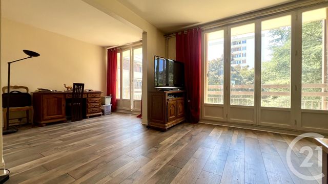 Appartement F5 à vendre - 5 pièces - 91,63 m2 - St Ouen L Aumone - 95 - ILE-DE-FRANCE