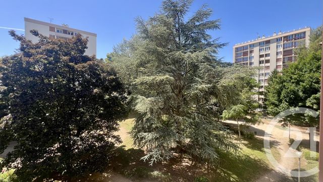 Appartement F5 à vendre - 5 pièces - 91,63 m2 - St Ouen L Aumone - 95 - ILE-DE-FRANCE