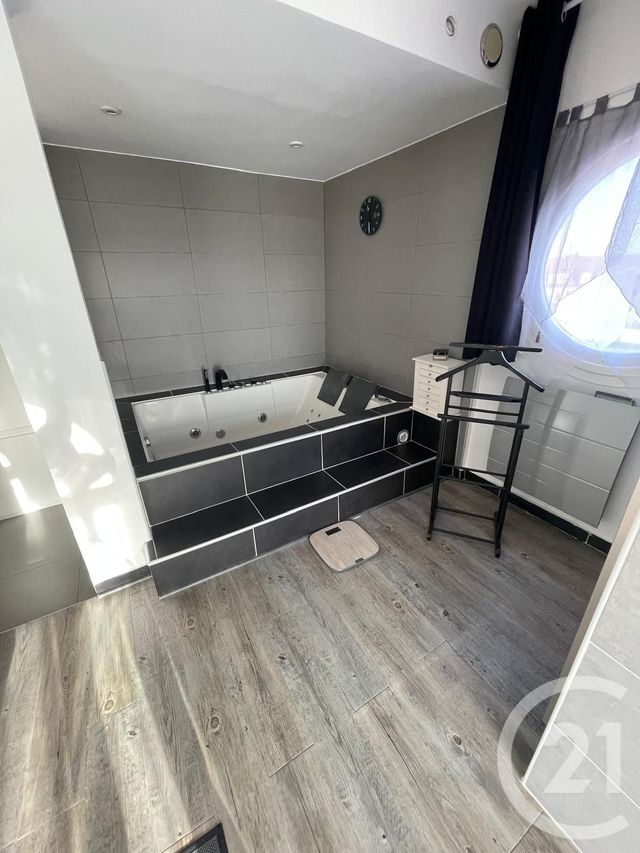 Appartement à vendre - 6 pièces - 162,08 m2 - Pontoise - 95 - ILE-DE-FRANCE