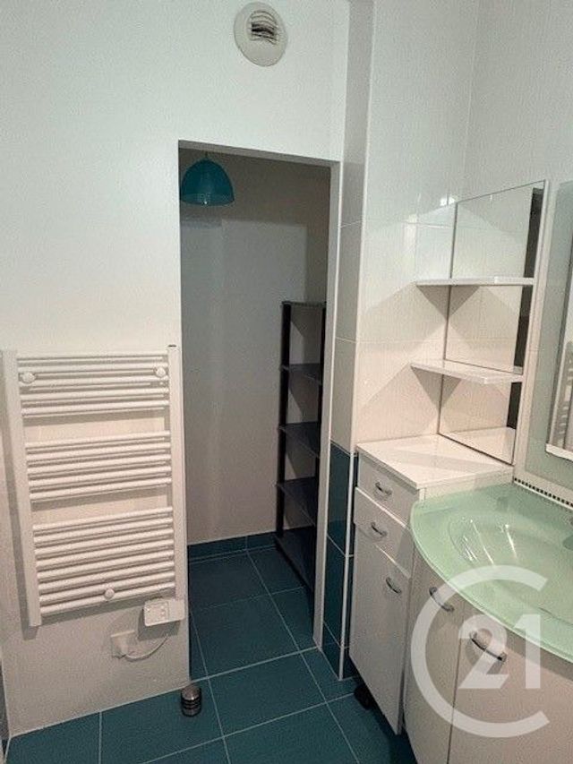 Appartement &agrave; louer - 2 pi&egrave;ces - 36,95 m2 - Pontoise - 95 - ILE-DE-FRANCE