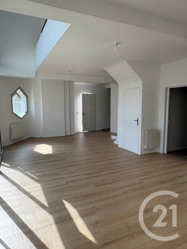 Maison &agrave; louer - 6 pi&egrave;ces - 135 m2 - Pontoise - 95 - ILE-DE-FRANCE
