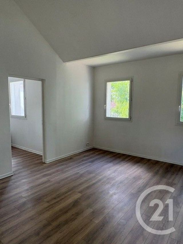 Maison &agrave; louer - 6 pi&egrave;ces - 135 m2 - Pontoise - 95 - ILE-DE-FRANCE