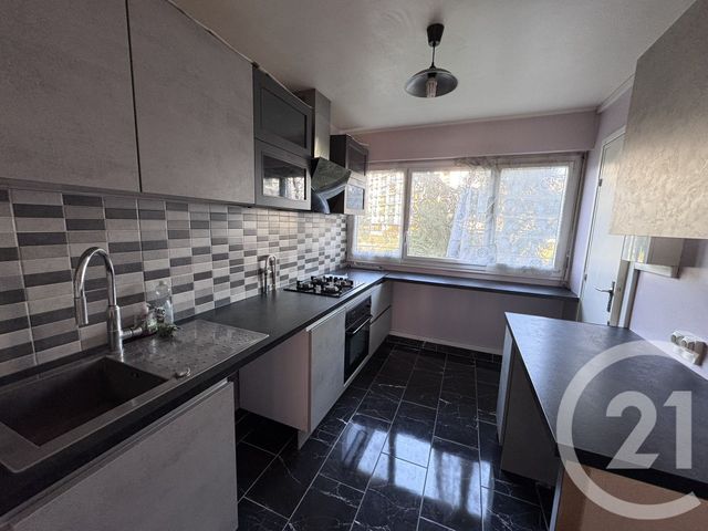 Appartement F4 &agrave; louer - 4 pi&egrave;ces - 82,83 m2 - Pontoise - 95 - ILE-DE-FRANCE