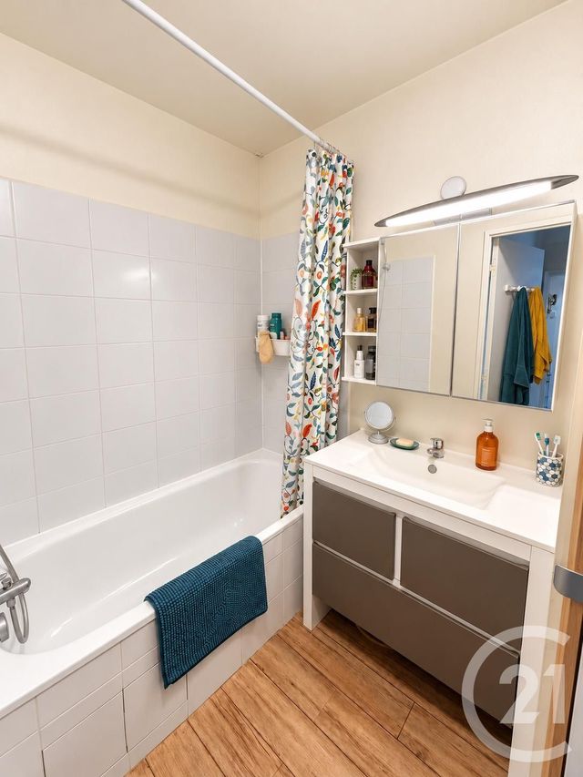 Appartement F4 &agrave; vendre - 4 pi&egrave;ces - 80,26 m2 - Pontoise - 95 - ILE-DE-FRANCE