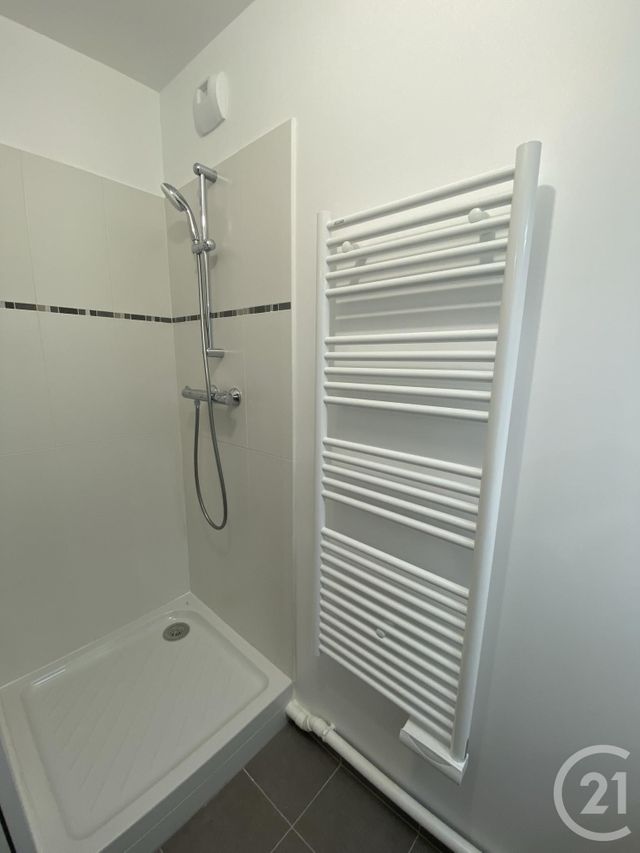 Appartement F4 &agrave; louer - 4 pi&egrave;ces - 76,31 m2 - Pontoise - 95 - ILE-DE-FRANCE