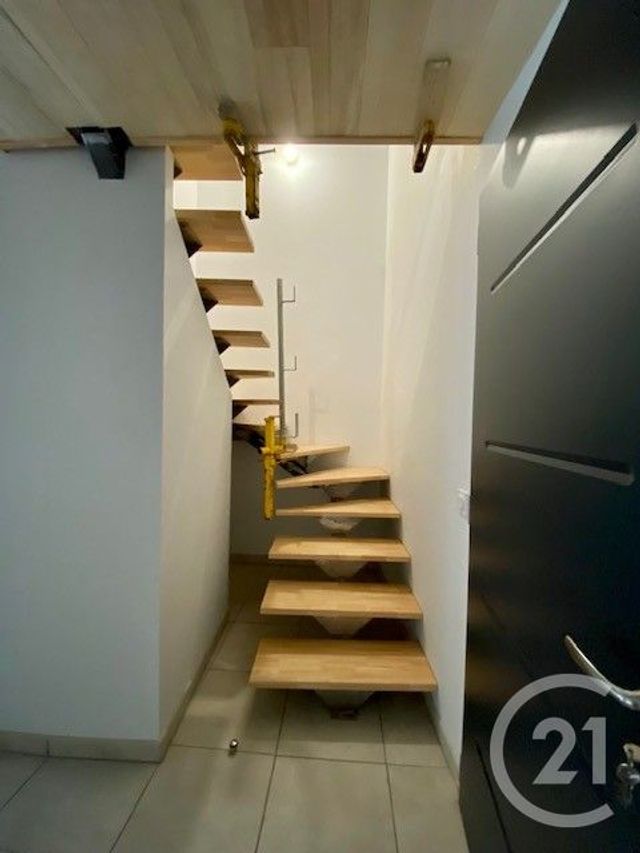 Appartement F3 bis &agrave; louer - 3 pi&egrave;ces - 80,90 m2 - Villebrumier - 82 - MIDI-PYRENEES