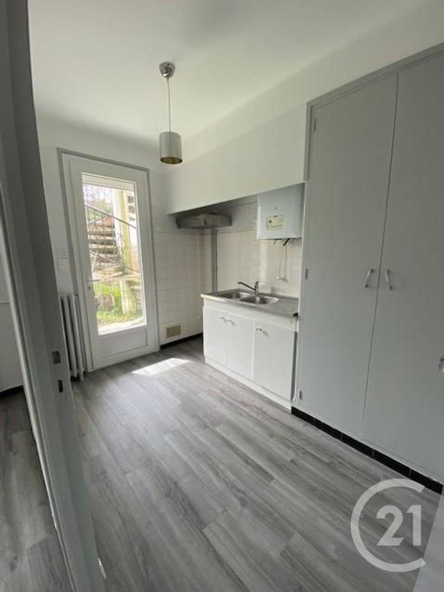 Appartement F2 &agrave; louer - 2 pi&egrave;ces - 49,74 m2 - Montauban - 82 - MIDI-PYRENEES
