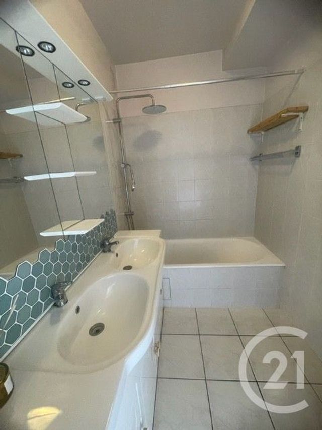 Appartement F3 &agrave; louer - 3 pi&egrave;ces - 67,06 m2 - Montauban - 82 - MIDI-PYRENEES