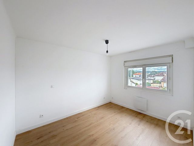 Appartement F3 &agrave; louer - 3 pi&egrave;ces - 58 m2 - Labastide St Pierre - 82 - MIDI-PYRENEES