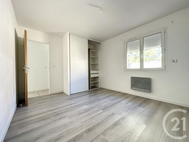 Maison &agrave; louer - 4 pi&egrave;ces - 101 m2 - St Etienne De Tulmont - 82 - MIDI-PYRENEES