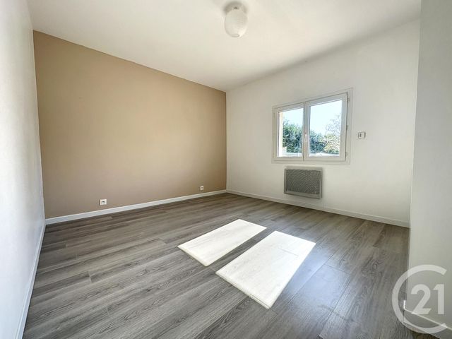 Maison &agrave; louer - 4 pi&egrave;ces - 101 m2 - St Etienne De Tulmont - 82 - MIDI-PYRENEES