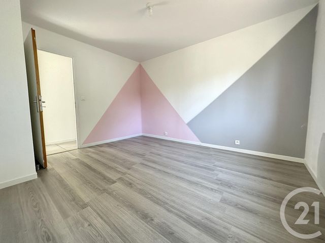 Maison &agrave; louer - 4 pi&egrave;ces - 101 m2 - St Etienne De Tulmont - 82 - MIDI-PYRENEES