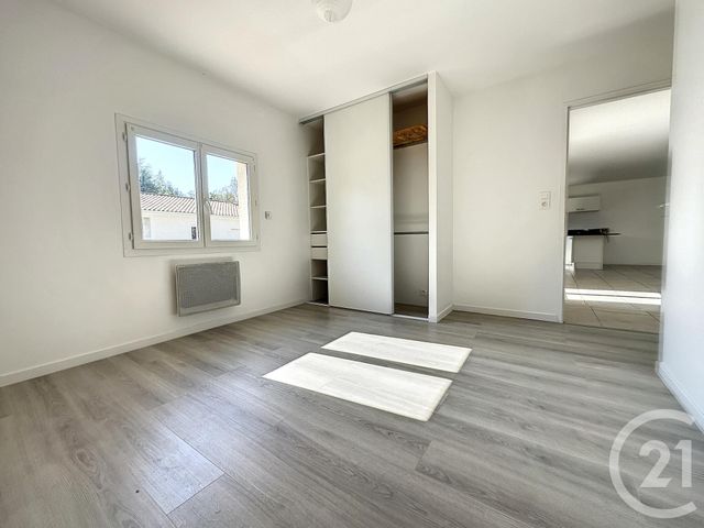 Maison &agrave; louer - 4 pi&egrave;ces - 101 m2 - St Etienne De Tulmont - 82 - MIDI-PYRENEES