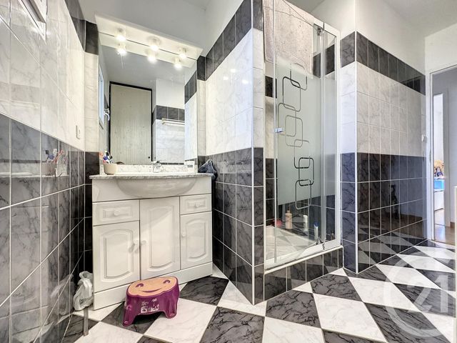 Maison &agrave; louer - 5 pi&egrave;ces - 149,63 m2 - St Nauphary - 82 - MIDI-PYRENEES