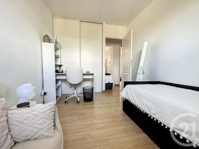 Maison &agrave; louer - 5 pi&egrave;ces - 149,63 m2 - St Nauphary - 82 - MIDI-PYRENEES