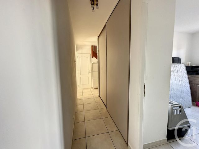 Maison &agrave; louer - 5 pi&egrave;ces - 149,63 m2 - St Nauphary - 82 - MIDI-PYRENEES