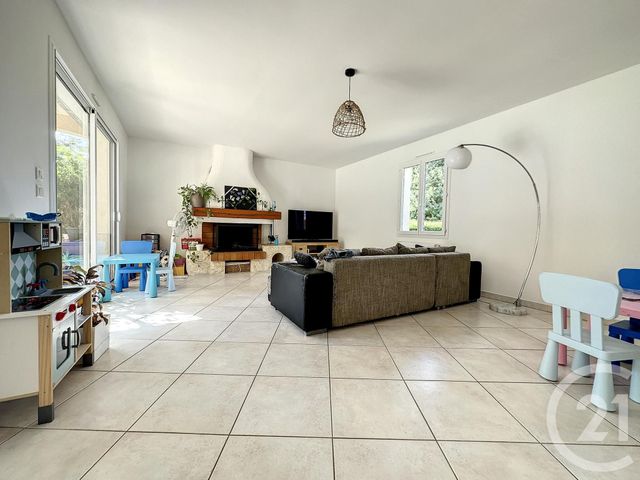 Maison &agrave; louer - 5 pi&egrave;ces - 149,63 m2 - St Nauphary - 82 - MIDI-PYRENEES
