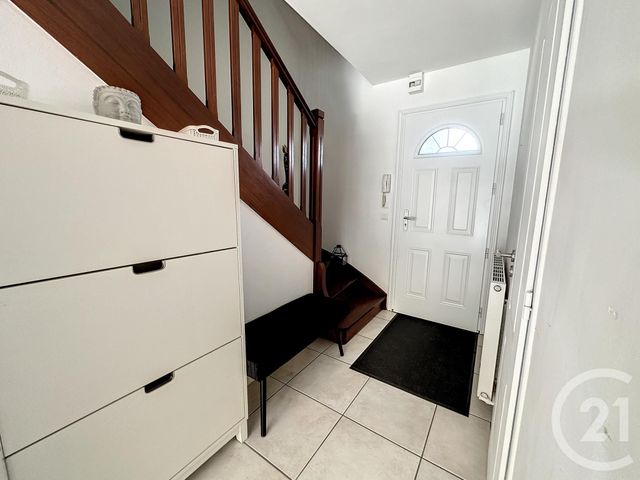 Maison &agrave; louer - 5 pi&egrave;ces - 149,63 m2 - St Nauphary - 82 - MIDI-PYRENEES