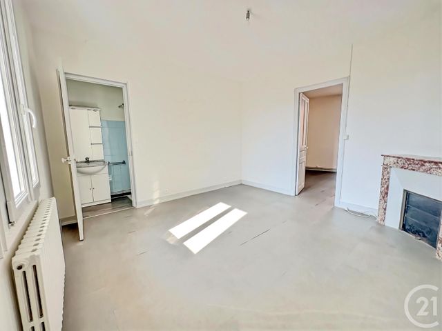 Appartement F3 &agrave; louer - 3 pi&egrave;ces - 56,09 m2 - Montauban - 82 - MIDI-PYRENEES