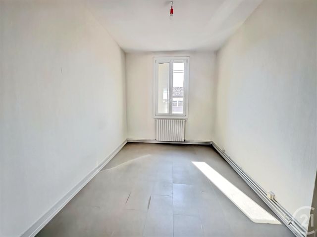 Appartement F3 &agrave; louer - 3 pi&egrave;ces - 56,09 m2 - Montauban - 82 - MIDI-PYRENEES
