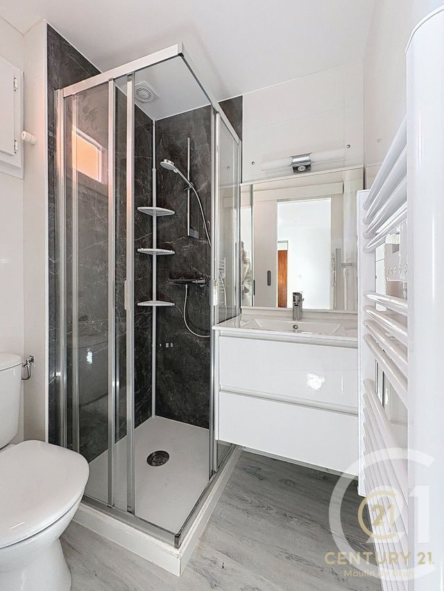 Appartement F1 &agrave; louer - 1 pi&egrave;ce - 16,98 m2 - Grasse - 06 - PROVENCE-ALPES-COTE-D-AZUR