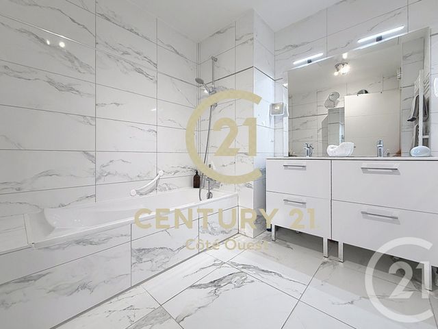 Appartement F3 &agrave; vendre - 3 pi&egrave;ces - 97,22 m2 - Grasse - 06 - PROVENCE-ALPES-COTE-D-AZUR