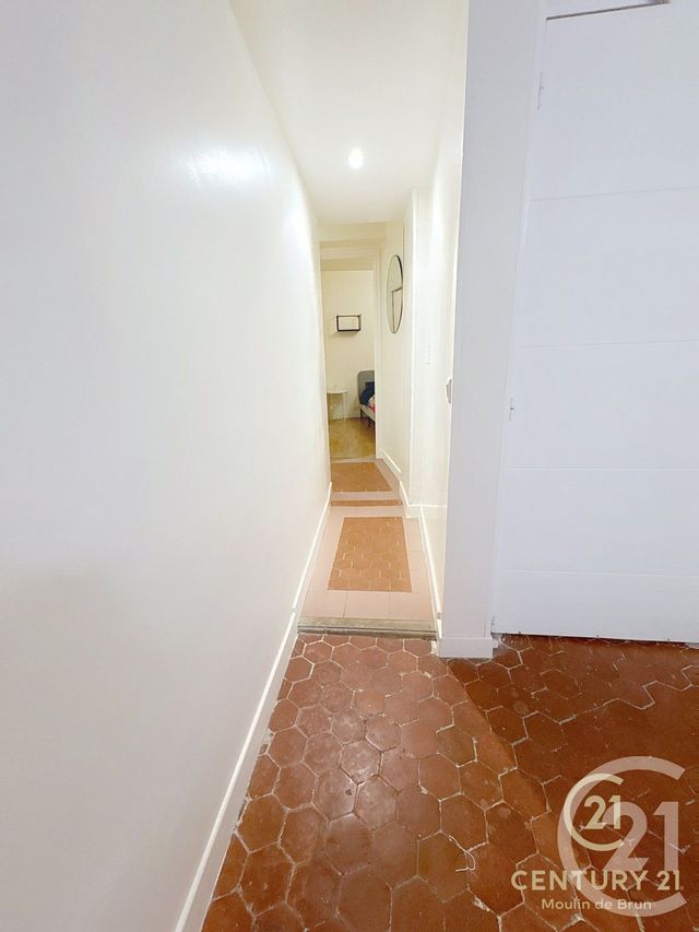 Appartement F2 &agrave; louer - 2 pi&egrave;ces - 68,66 m2 - Grasse - 06 - PROVENCE-ALPES-COTE-D-AZUR