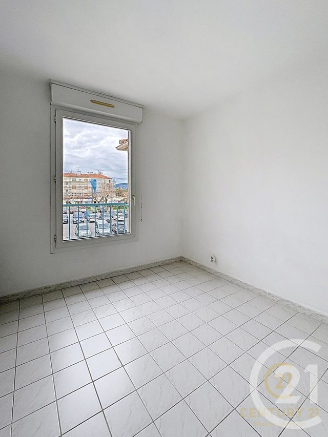 Appartement F2 &agrave; louer - 2 pi&egrave;ces - 46 m2 - Grasse - 06 - PROVENCE-ALPES-COTE-D-AZUR