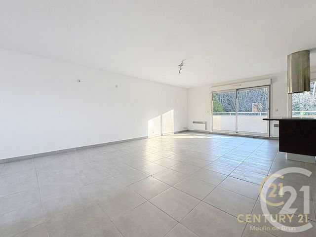 Appartement F5 &agrave; louer - 5 pi&egrave;ces - 104,26 m2 - Grasse - 06 - PROVENCE-ALPES-COTE-D-AZUR