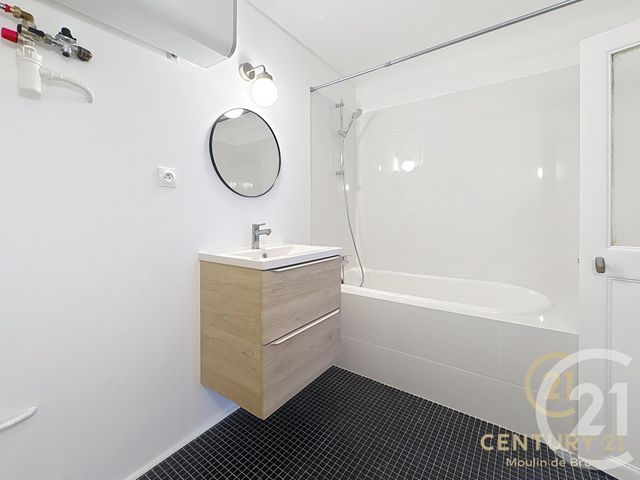 Appartement F2 &agrave; louer - 2 pi&egrave;ces - 42,77 m2 - Grasse - 06 - PROVENCE-ALPES-COTE-D-AZUR