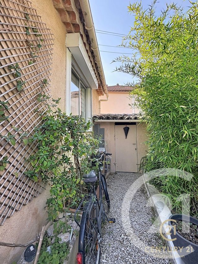 Appartement F3 &agrave; louer - 3 pi&egrave;ces - 98,47 m2 - Grasse - 06 - PROVENCE-ALPES-COTE-D-AZUR