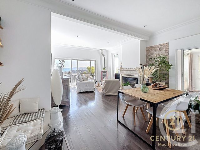 Appartement F3 &agrave; louer - 3 pi&egrave;ces - 98,47 m2 - Grasse - 06 - PROVENCE-ALPES-COTE-D-AZUR