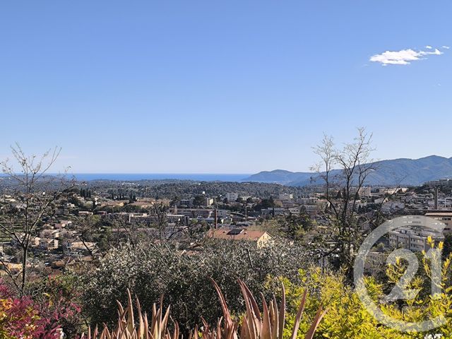 Appartement F3 &agrave; louer - 3 pi&egrave;ces - 98,47 m2 - Grasse - 06 - PROVENCE-ALPES-COTE-D-AZUR