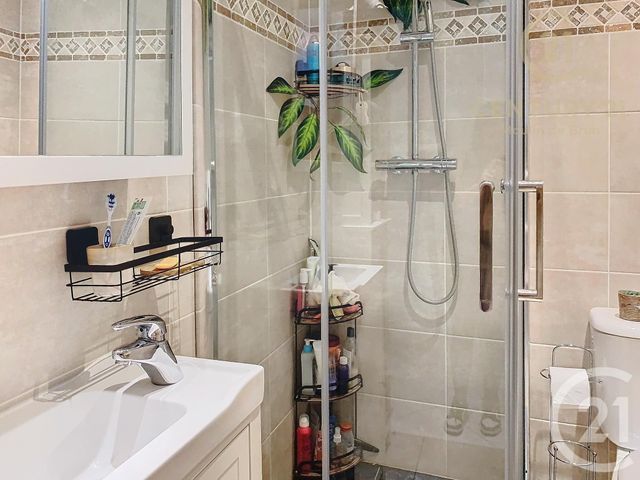 Appartement F2 &agrave; louer - 2 pi&egrave;ces - 31,18 m2 - Grasse - 06 - PROVENCE-ALPES-COTE-D-AZUR