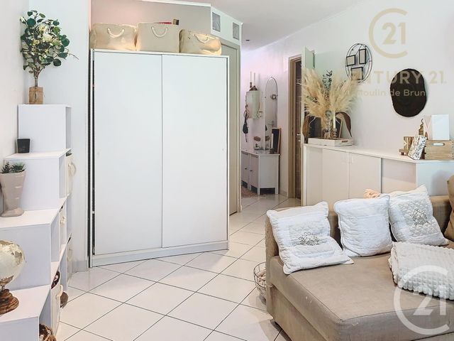 Appartement F2 &agrave; louer - 2 pi&egrave;ces - 31,18 m2 - Grasse - 06 - PROVENCE-ALPES-COTE-D-AZUR