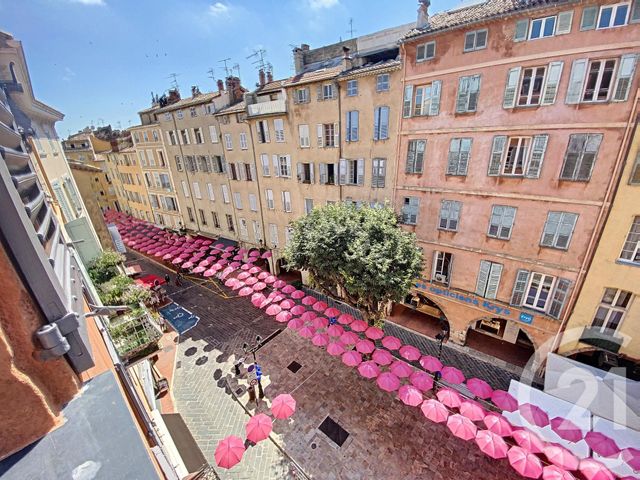 Appartement F3 &agrave; louer - 3 pi&egrave;ces - 72,02 m2 - Grasse - 06 - PROVENCE-ALPES-COTE-D-AZUR
