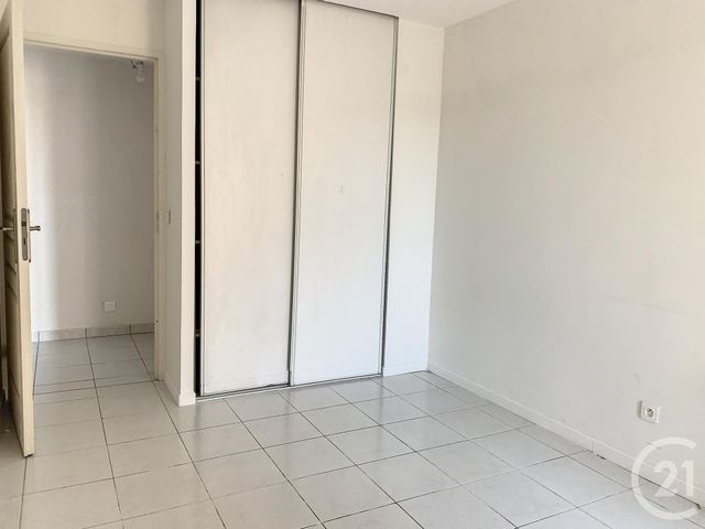 Appartement F3 &agrave; louer - 3 pi&egrave;ces - 60,80 m2 - Grasse - 06 - PROVENCE-ALPES-COTE-D-AZUR