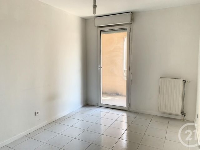 Appartement F3 &agrave; louer - 3 pi&egrave;ces - 60,80 m2 - Grasse - 06 - PROVENCE-ALPES-COTE-D-AZUR