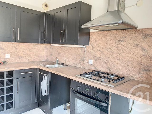 Appartement F3 &agrave; louer - 3 pi&egrave;ces - 60,80 m2 - Grasse - 06 - PROVENCE-ALPES-COTE-D-AZUR