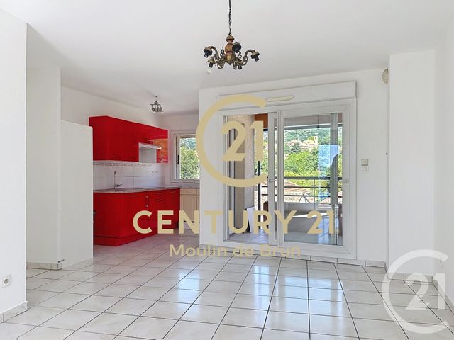 Appartement F3 &agrave; louer - 3 pi&egrave;ces - 55,60 m2 - Peymeinade - 06 - PROVENCE-ALPES-COTE-D-AZUR