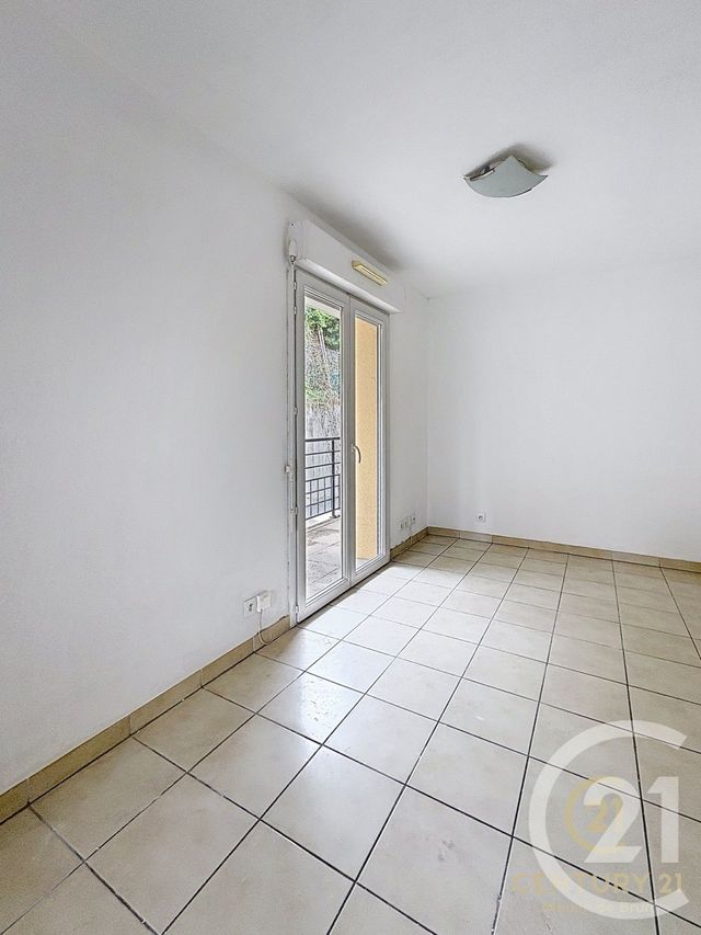 Appartement F1 &agrave; louer - 1 pi&egrave;ce - 27,50 m2 - Grasse - 06 - PROVENCE-ALPES-COTE-D-AZUR