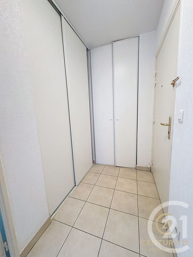Appartement F1 &agrave; louer - 1 pi&egrave;ce - 27,50 m2 - Grasse - 06 - PROVENCE-ALPES-COTE-D-AZUR