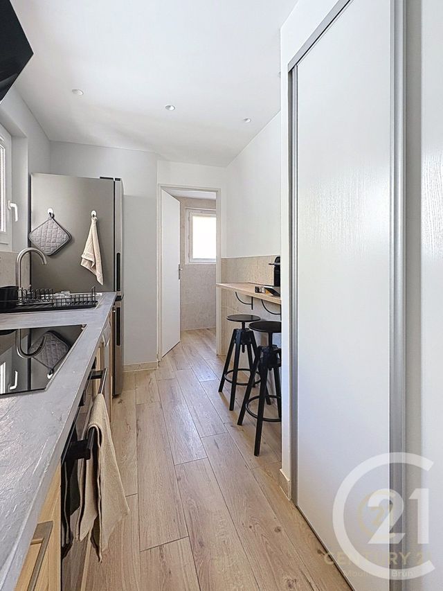 Appartement F3 &agrave; louer - 3 pi&egrave;ces - 56,30 m2 - Grasse - 06 - PROVENCE-ALPES-COTE-D-AZUR