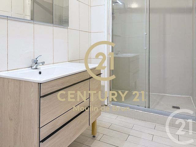 Appartement F3 &agrave; louer - 3 pi&egrave;ces - 68,28 m2 - Grasse - 06 - PROVENCE-ALPES-COTE-D-AZUR