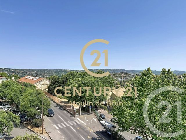 Appartement F3 &agrave; louer - 3 pi&egrave;ces - 68,28 m2 - Grasse - 06 - PROVENCE-ALPES-COTE-D-AZUR