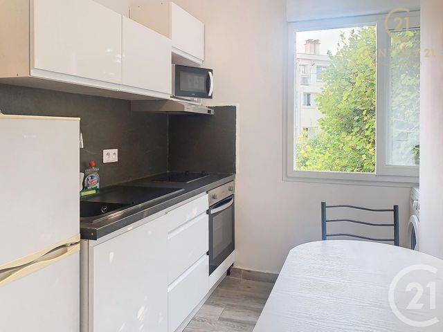 Appartement F1 &agrave; louer - 1 pi&egrave;ce - 22,27 m2 - Grasse - 06 - PROVENCE-ALPES-COTE-D-AZUR