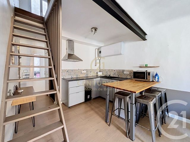 Appartement F3 &agrave; louer - 3 pi&egrave;ces - 45,75 m2 - Grasse - 06 - PROVENCE-ALPES-COTE-D-AZUR
